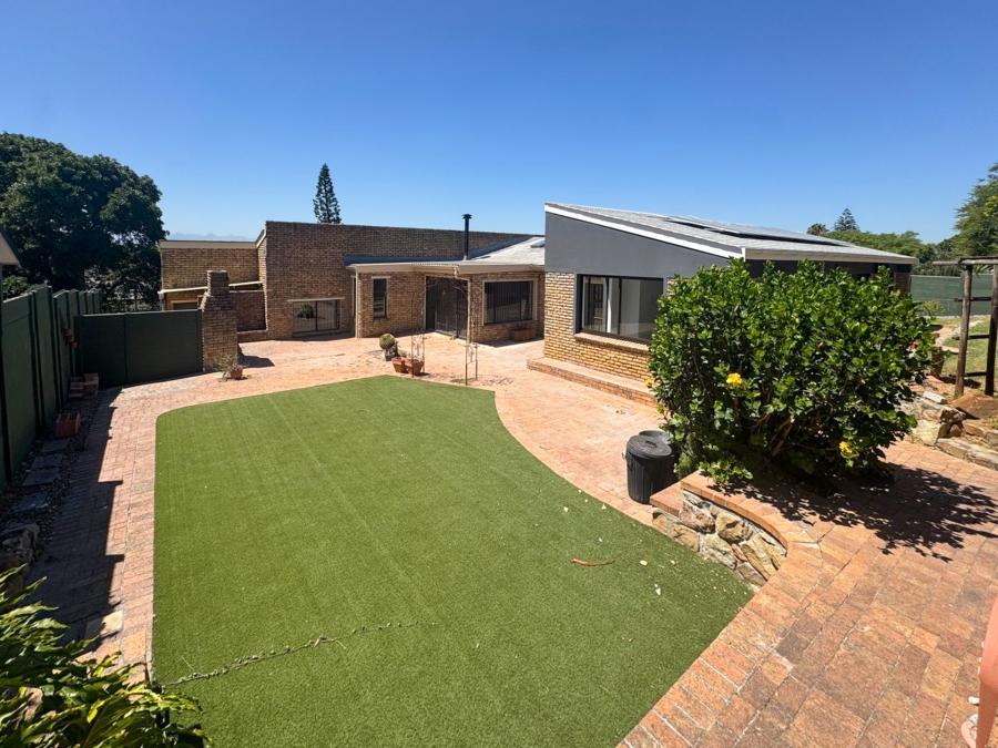 4 Bedroom Property for Sale in Stellenberg Western Cape